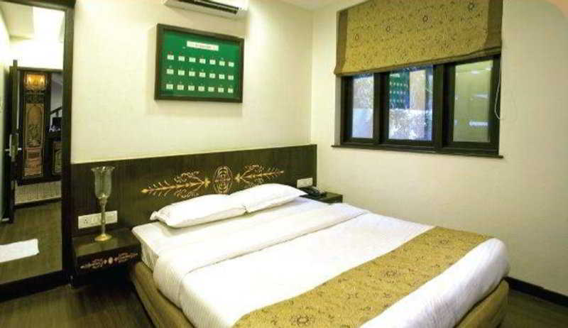 เจซี ชาเลต์ อะ บูติกโฮเต็ล Hotel มุมไบ ภายนอก รูปภาพ