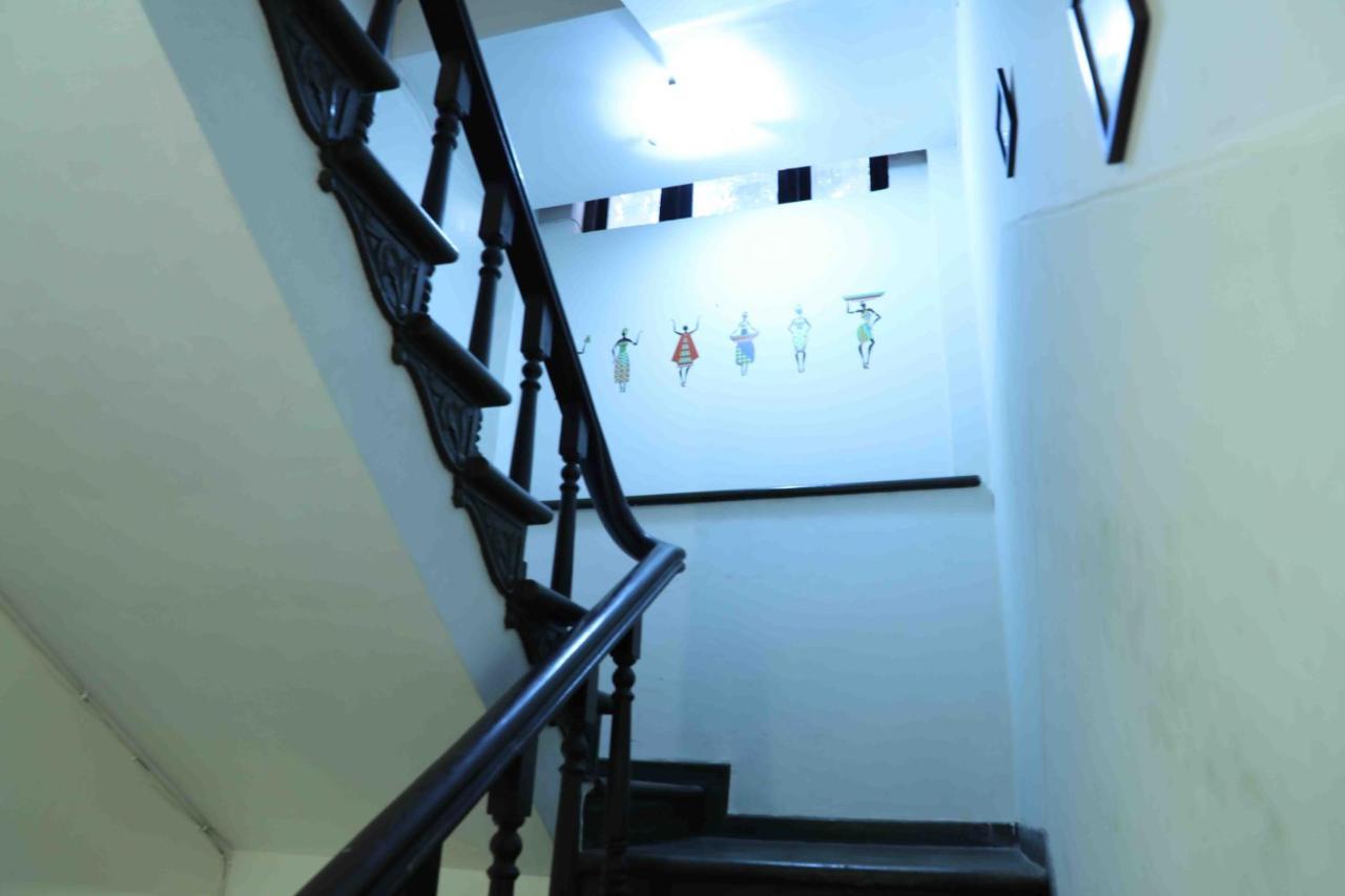 เจซี ชาเลต์ อะ บูติกโฮเต็ล Hotel มุมไบ ภายนอก รูปภาพ