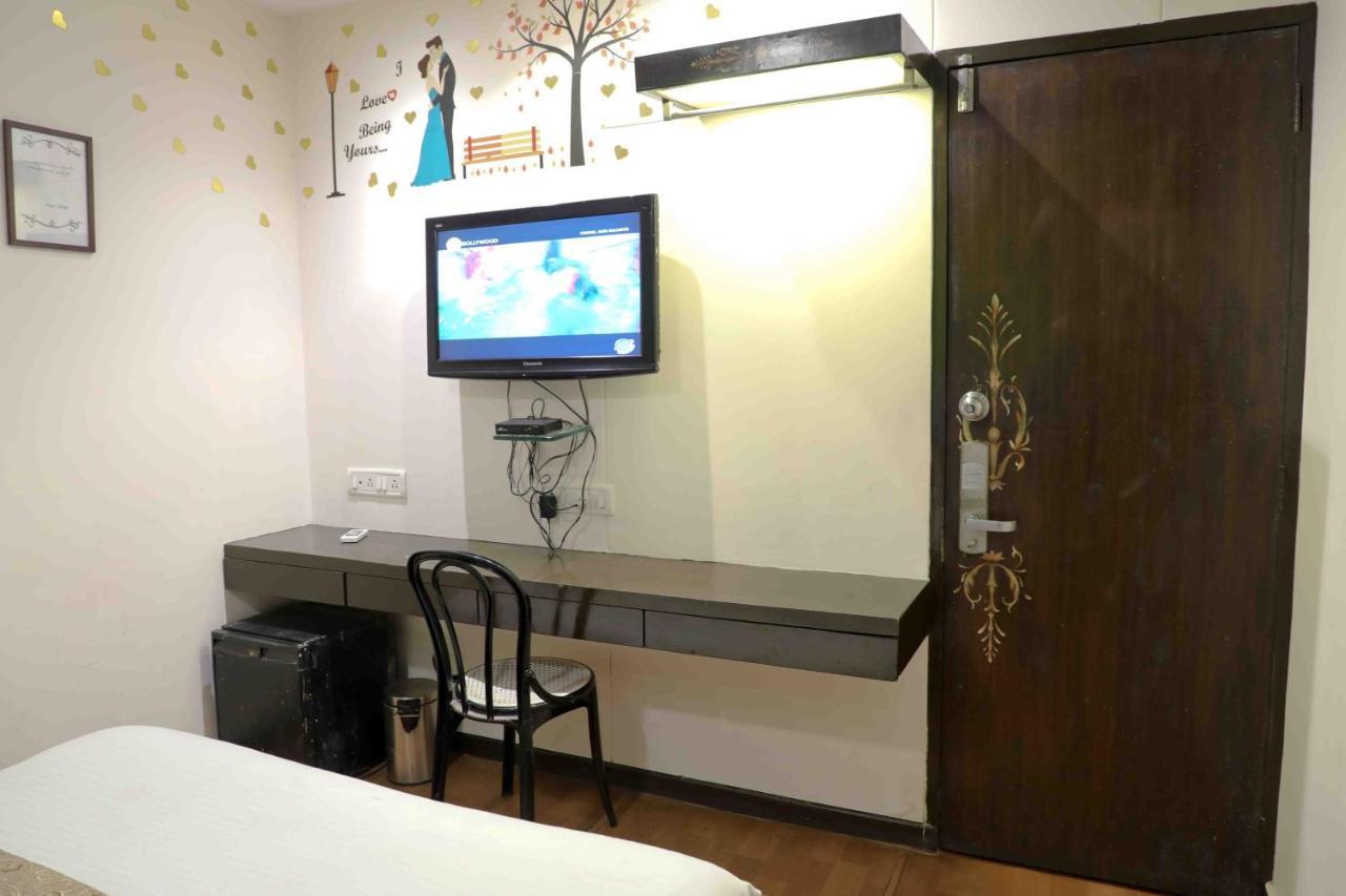 เจซี ชาเลต์ อะ บูติกโฮเต็ล Hotel มุมไบ ภายนอก รูปภาพ